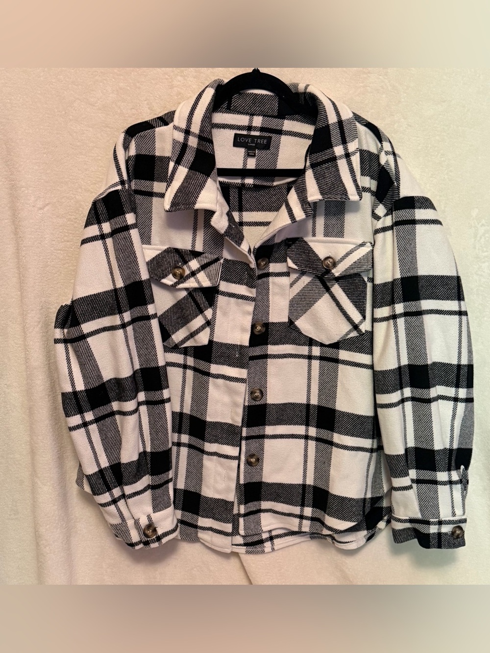 Love Tree Black and White Women’s Plaid Shacket Size Large